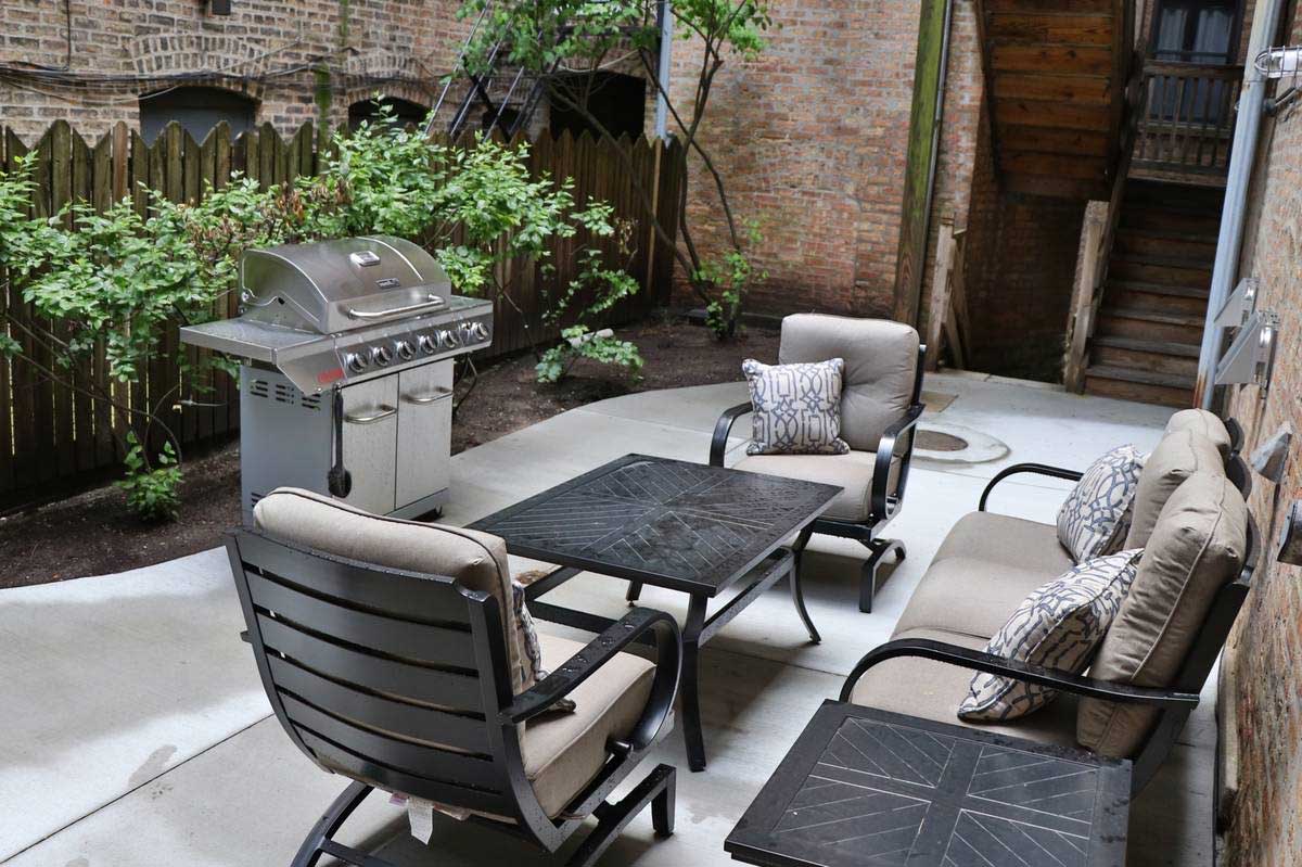 EC-Lofts-Pinegrove-Place-Apartments-Patio-1-Gallery